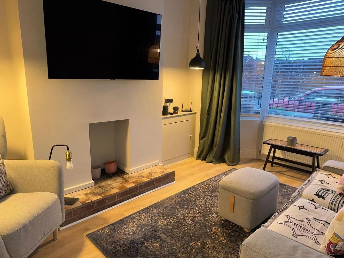 Central And Stylish Belfast City Home